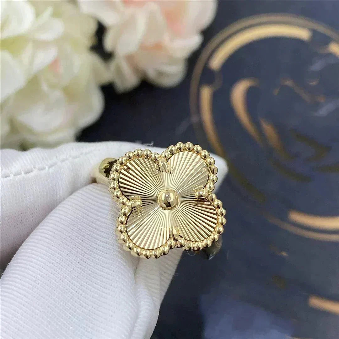 ??Loco?¡¥CLOVER GOLD RING