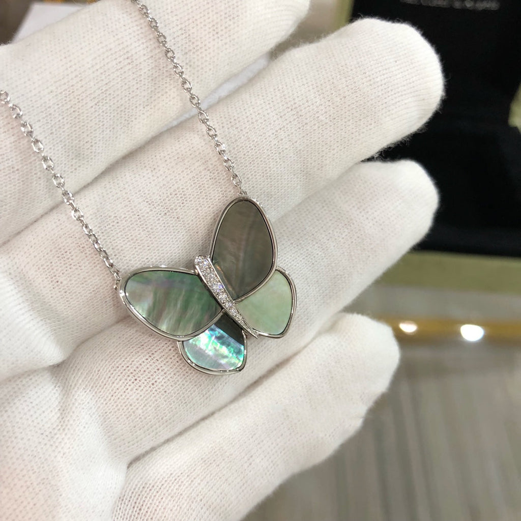 ??Loco?¡¥LARGE BUTTERFLY SILVER PENDANT DIAMOND NECKLACE