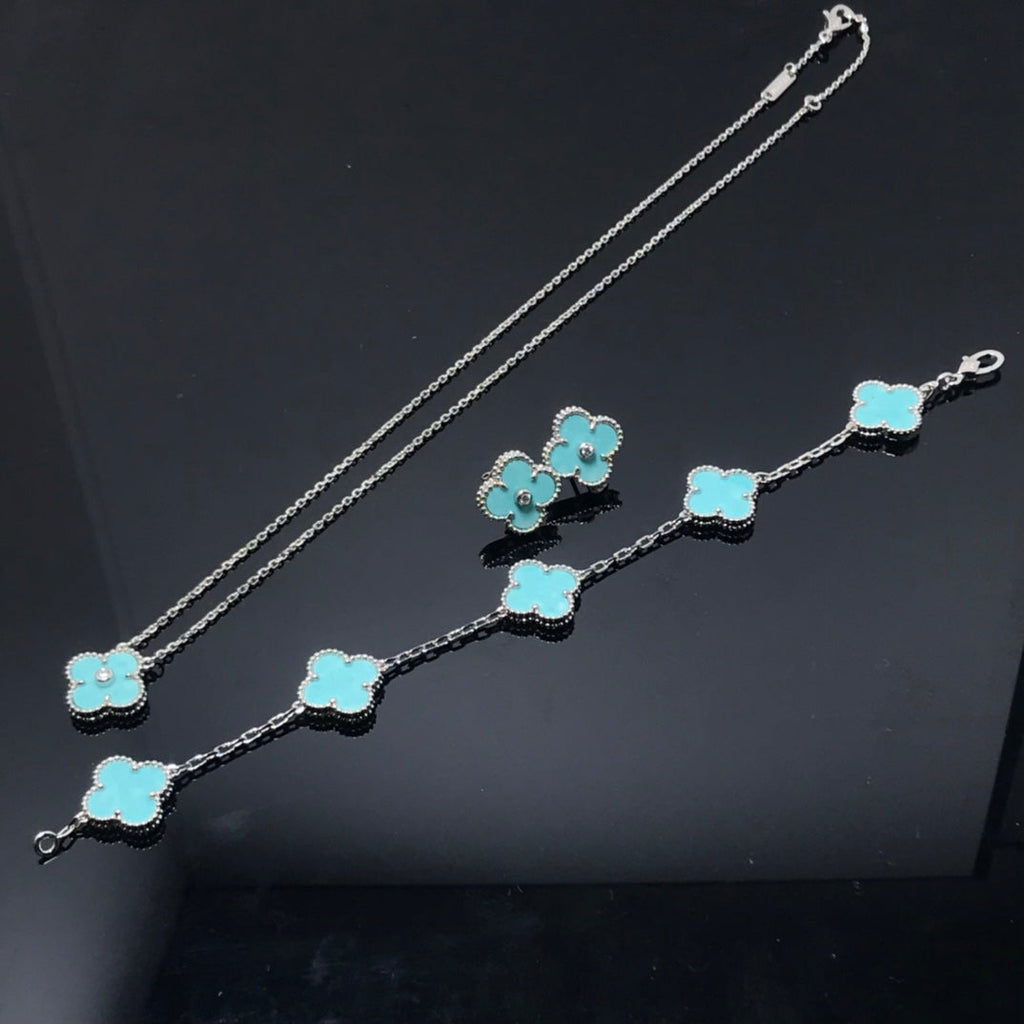 ??Loco?¡¥CLOVER 1 DIAMOND BLUE SKY SILVER EARRINGS