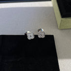 ??Loco?¡¥CLOVER MINI DIAMOND STUD EARRINGS